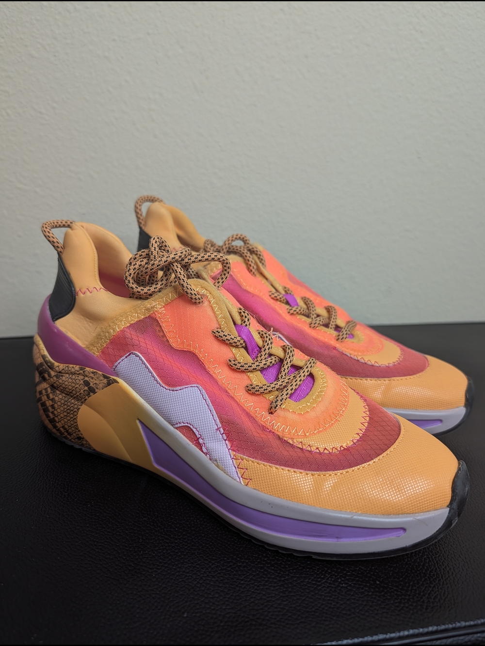 Gianni Bini Malloy‎ Platform Sneakers Women's 5.5 Orange Pink Purple Snakeskin